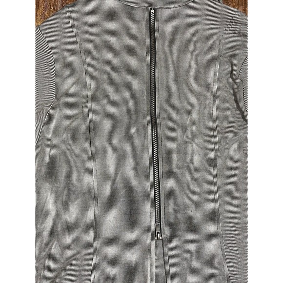 Cabi drop off zip jacket size LARGE - Picture 4 of 5